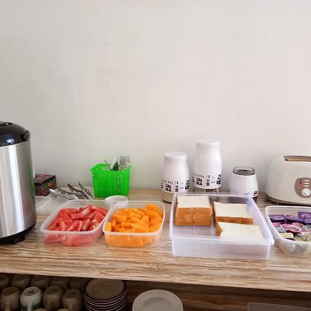Temuku Guest House Canggu Esterno foto